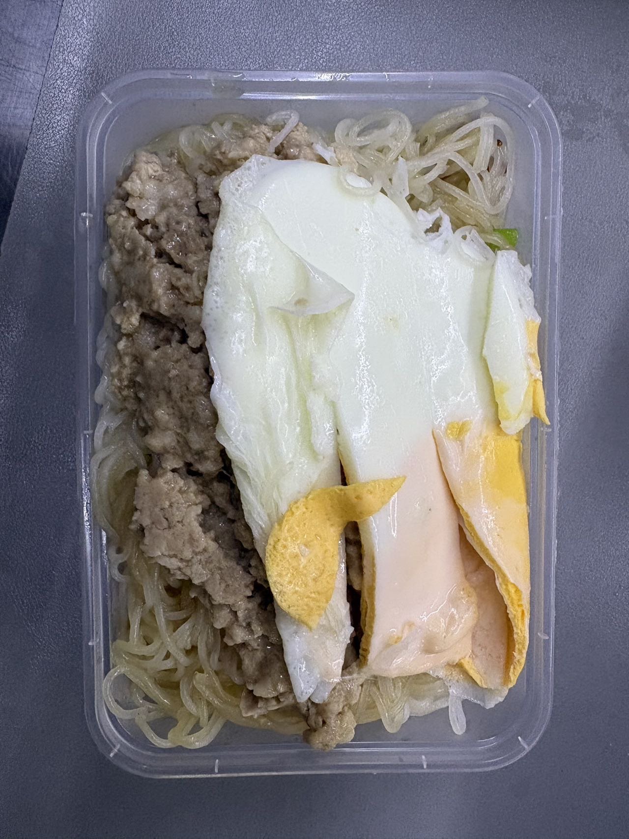 鲜肉蒸米饭