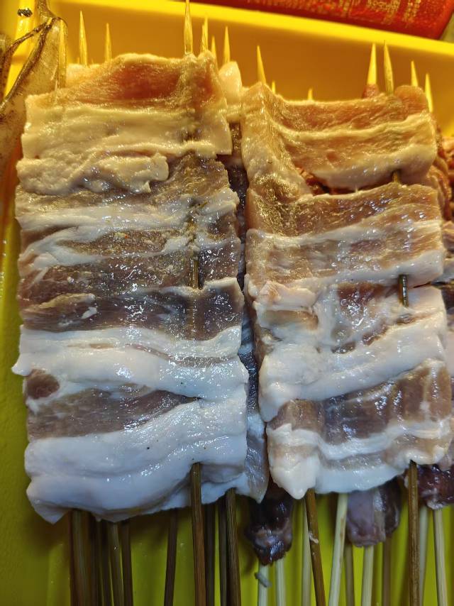 大片五花肉串